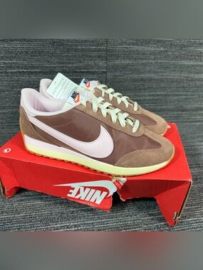 Nike Pacific low profile Women’s Sneakers Fauna Brown/Soft Pearl/Gum size 8.5